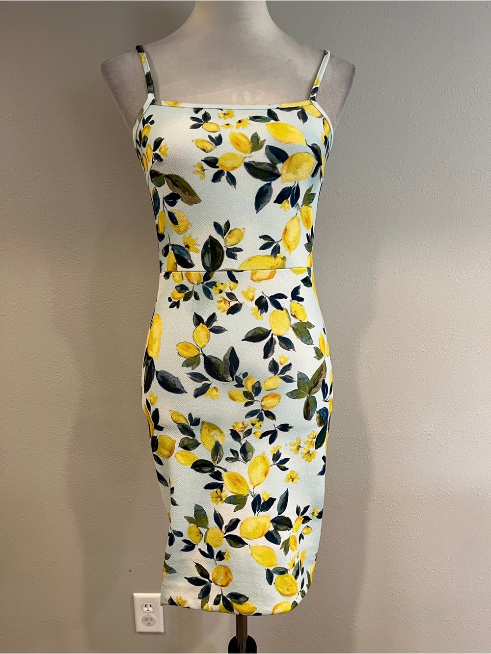 PrettyLittleThing White Lemon Print Midi Sheath Dress‎